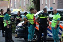 Verdachte door arrestatieteam uit woning gehaald wegens wapenbezit
