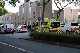 Verdachte door arrestatieteam uit woning gehaald wegens wapenbezit