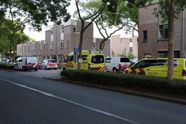Verdachte door arrestatieteam uit woning gehaald wegens wapenbezit