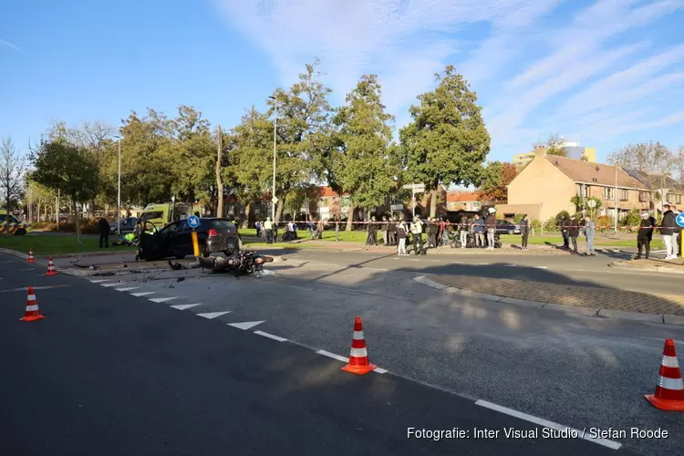 Motorrijder, op weg naar ride-out voor overleden motorrijder, raakt gewond bij ongeval