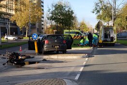 Motorrijder, op weg naar ride-out voor overleden motorrijder, raakt gewond bij ongeval