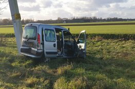 Gezin met kinderen naar ziekenhuis na botsing op A7