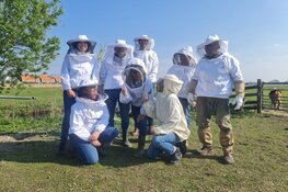 Nieuwe lichting imkers uit regio Alkmaar/Zaanstad kijken uit naar mooi bijenjaar 2023