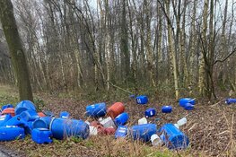 Gedumpt aangetroffen afval in 't Twiske