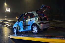 Vrachtwagen en auto in botsing op A7