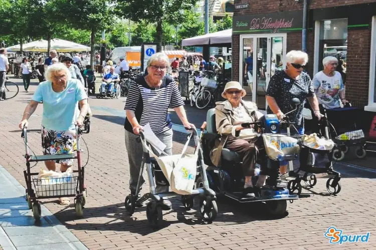 Zaterdagmiddag RollatorLoop door centrum Purmerend