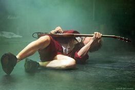 Europa's beste AC/DC tribute AC/DC UK brengt een ode  aan 50 jaar hardrock.