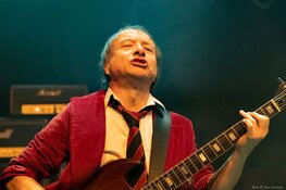 Europa's beste AC/DC tribute AC/DC UK brengt een ode  aan 50 jaar hardrock.
