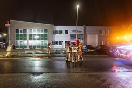 Brand bij autoverhuurder in Purmerend, politie doet onderzoek