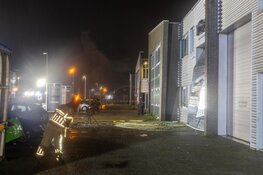 Brand bij autoverhuurder in Purmerend, politie doet onderzoek