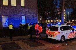 Auto tegen gebouw gereden in Purmerend