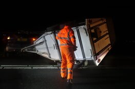 Paardentrailer waait los bij Middenbeemster