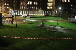 Drie jongeren aangehouden na melding wapenbezit op Station Weidevenne