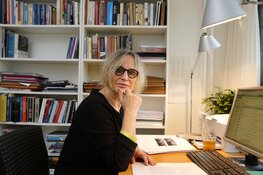 In diepe stilte luisteren naar verhaal over razzia’s die leidden tot Februaristaking 1941