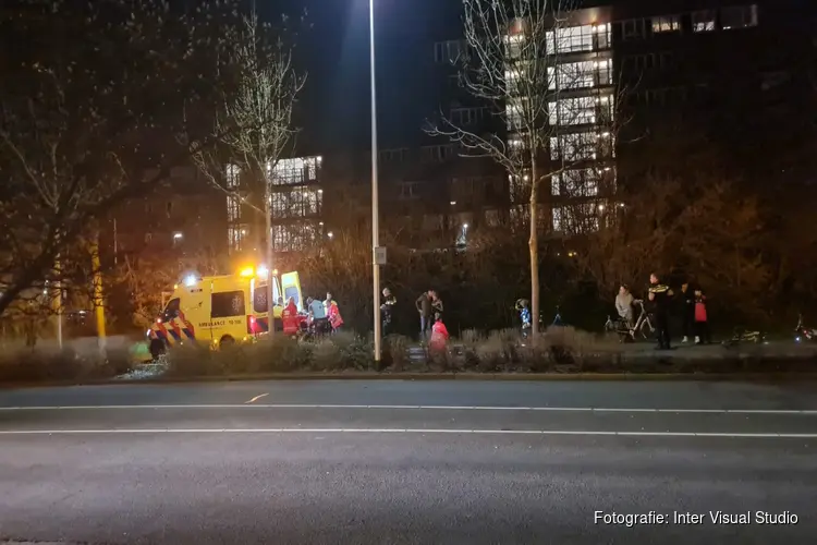 Botsing tussen twee fietsers, man ernstig gewond