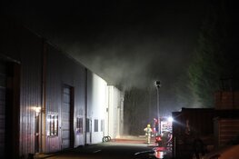 Brand bij bedrijf aan Voltastraat in Purmerend