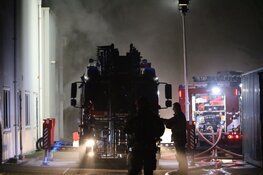 Brand bij bedrijf aan Voltastraat in Purmerend
