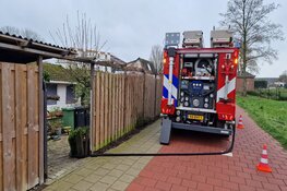 Woonboot loopt vol water in Purmerend