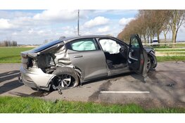 Ongeval in Westbeemster: twee auto's total loss