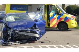Ongeval in Westbeemster: twee auto's total loss