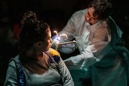 Het Mooiste Blauw, fantasievol figurentheater (theater in een tent op het podium) voor kinderen