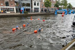 Swim to Fight Cancer in Noordhollands kanaal