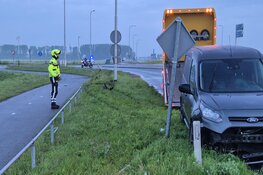 Onder invloed zijnde automobilist krijgt ongeluk op N244
