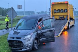 Onder invloed zijnde automobilist krijgt ongeluk op N244