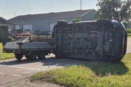 Gewonde en veel schade bij ongeval in Zuidoostbeemster