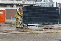 Brandweer op bouwplaats in Purmerend vanwege stormschade