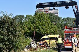 Tractor te water in Zuidoostbeemster