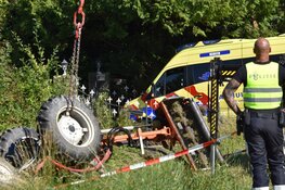 Tractor te water in Zuidoostbeemster