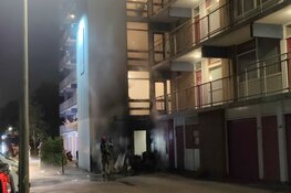 Brand tegen flat aan Anne Franklaan in Purmerend