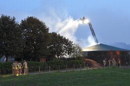 Grote brand bij veehouderij in Middenbeemster