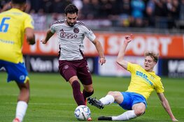 Ajax wint in slotkwartier van hekkensluiter RKC
