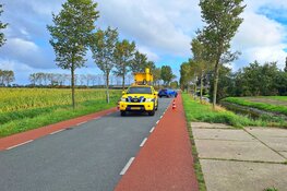 Auto tegen boom gereden in Noordbeemster