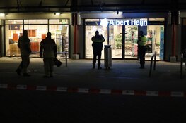 Explosie bij entree van supermarkt in Purmerend