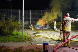 Auto door brand verwoest aan Flevostraat in Purmerend