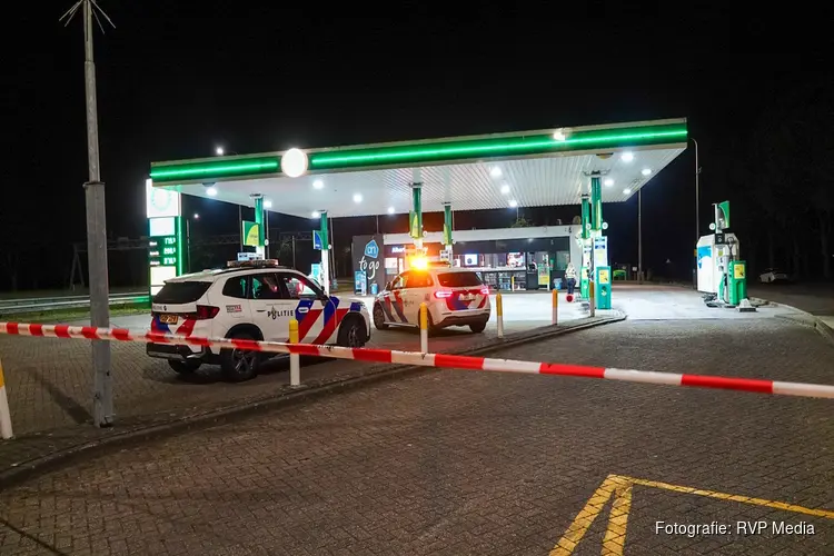 Persoon vermoedelijk opzettelijk aangereden bij tankstation langs A7
