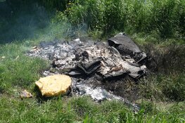 Brandweer rukt uit voor in brand gestoken bouwafval Noordbeemster