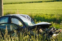 Persoon zwaargewond na botsing op A7