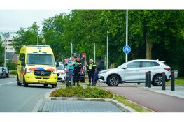 Fietsster gewond na aanrijding met taxi
