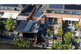 Felle brand verwoest schuur in Purmerend