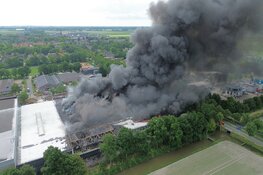 Immense brand in Middenbeemster nog steeds niet onder controle