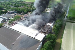 Immense brand in Middenbeemster nog steeds niet onder controle