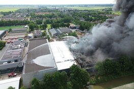 Immense brand in Middenbeemster nog steeds niet onder controle
