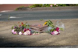 Bloemen voor overleden fietsster in Purmerend