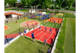 Openingsfeestje kleurrijk, uitdagend Purmerends beweegpark Skills Garden