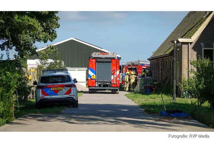 Brandweer ingezet voor brandende vrachtauto in Noordbeemster