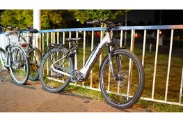 Fietser geschept tijdens oversteken van voorrangsweg